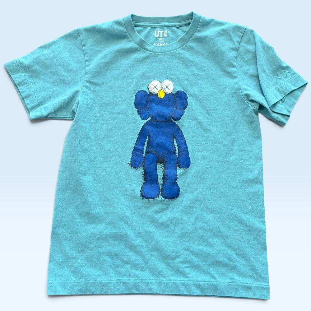 Uniqlo KAWS Shirt Adult XXS Blue Companion Graphic Short Sleeve UT Tee T-Shirt